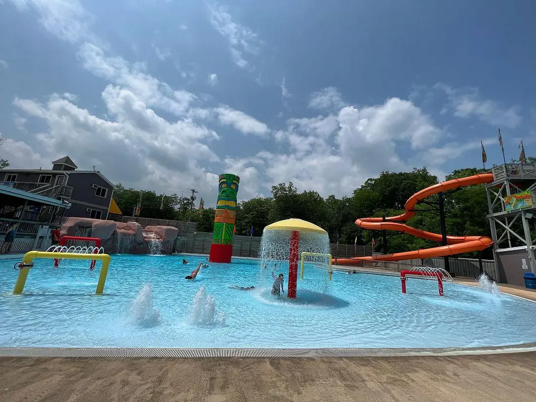 Enjoy this summer with your kids at Zoom Flume Water Park