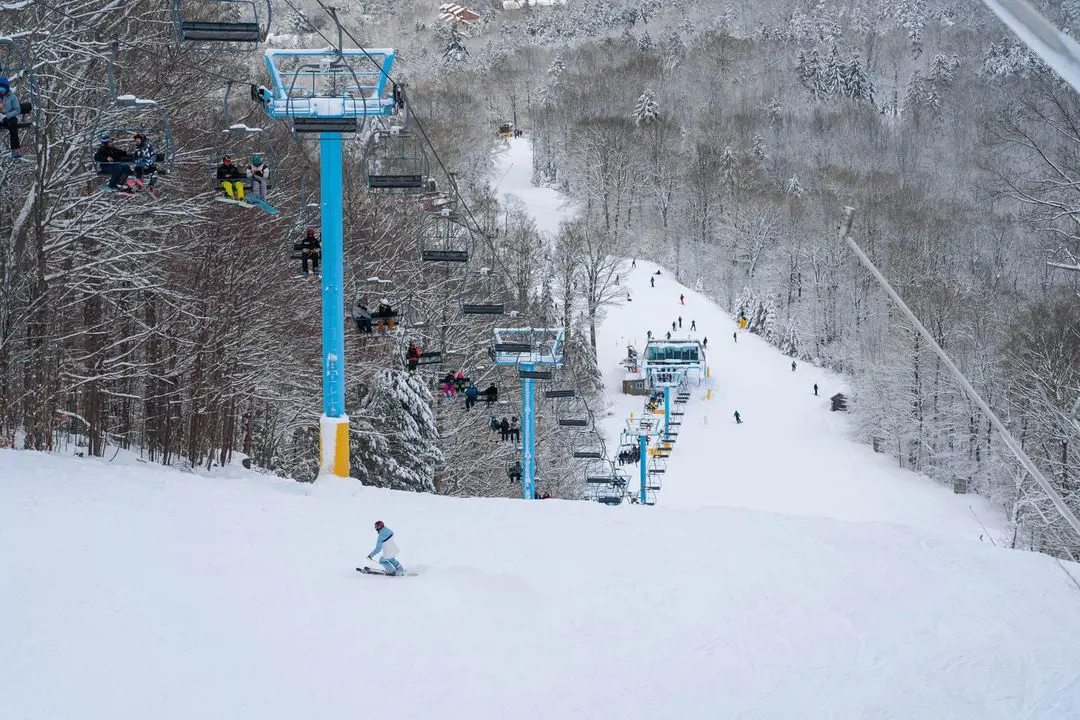 Visitors enjoying snowy weather at Hunter Mountain
