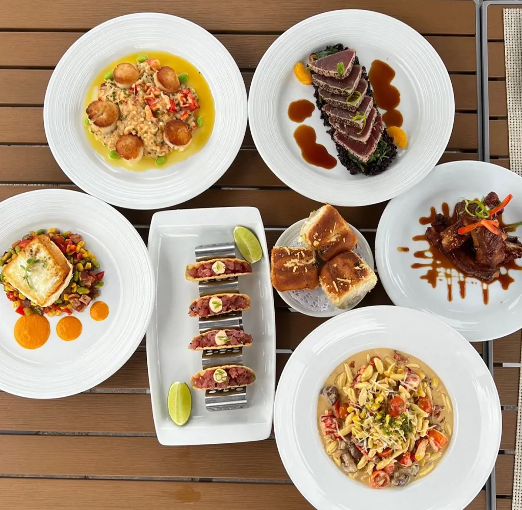Combo set of season sea and land food at the View along with Steve Rodriguez performing after 6