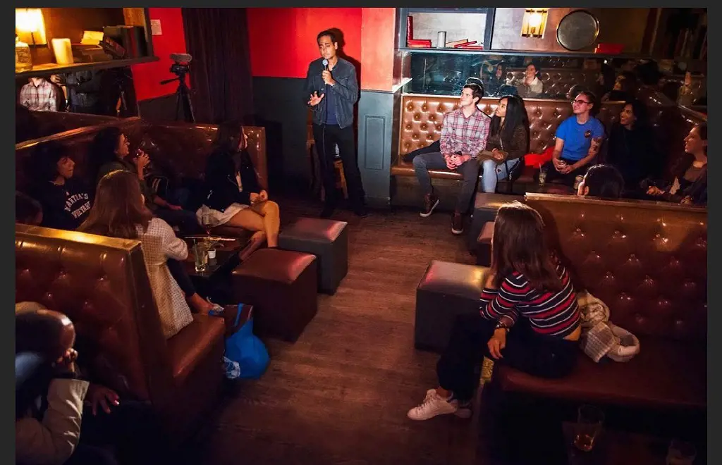 A glimpse of ongoing Sunday comedy night at Vig Bar